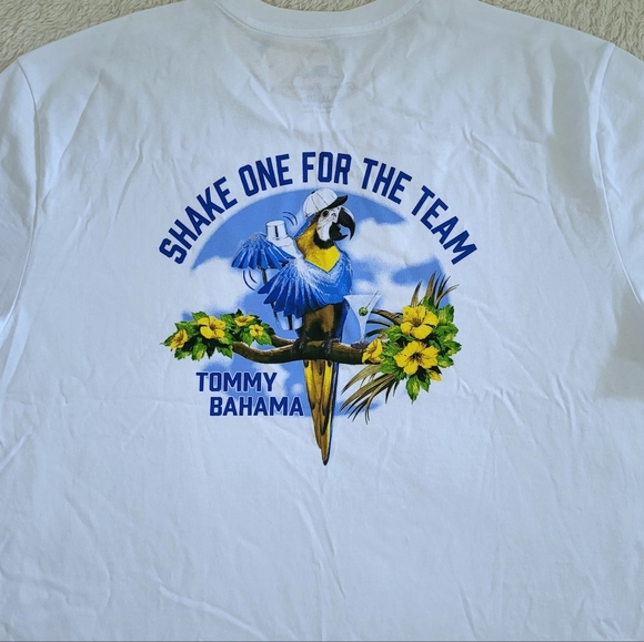 Tommy Bahama "Shake One For The Team" Graphic Tee👕 - NWT - Picture 12 of 15